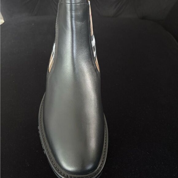 Brand new w/ box Burberry Black Leather Boots with Plaid Accent size Us 7 - Picture 4 of 12
